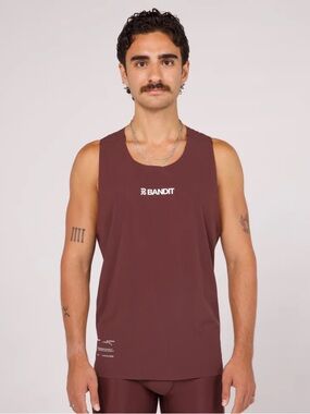 BANDIT RUNNING - VENTO™ PERFORMANCE SINGLET - CHOCOLATE